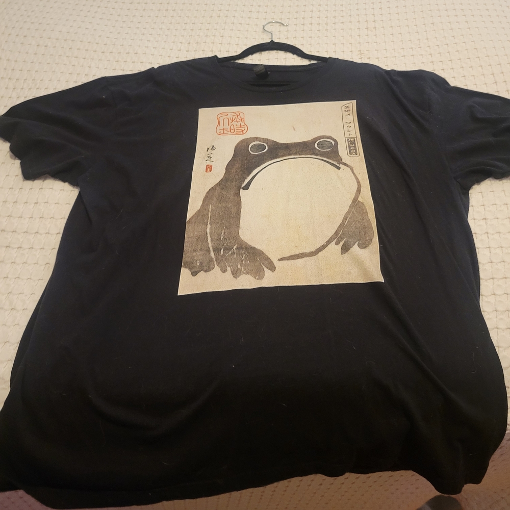Gildan Black T-Shirt with Frog Design